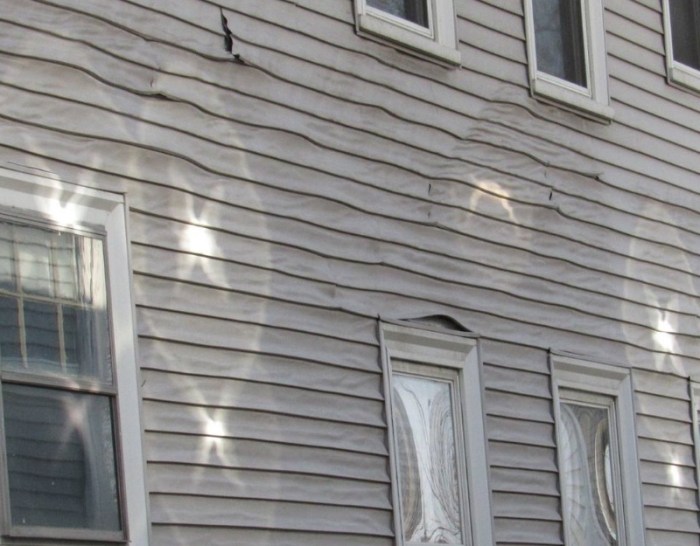 Melted vinyl siding caused by reflected sunlight - Structure Tech Home ... Melted vinyl siding caused by reflected sunlight - Structure Tech Home ...